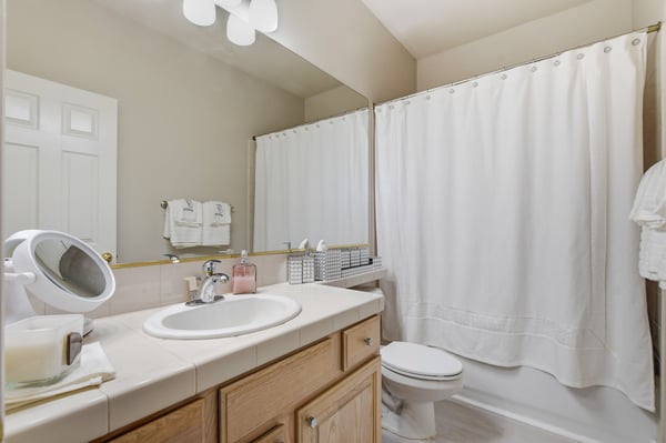 10721 Capesthorne Way, Las Vegas, NV