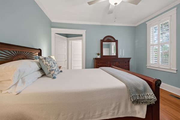 1130 Larchmont Crescent, Norfolk, VA