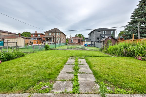 16 Jocada Road, Toronto, ON