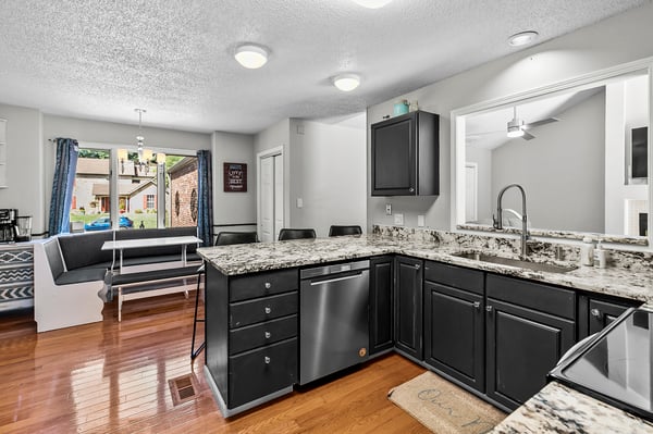 204 Wild Cherry Lane, Swansea, IL