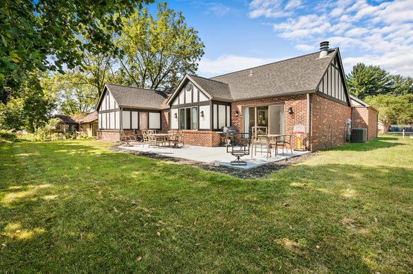 204 Wild Cherry Lane, Swansea, IL