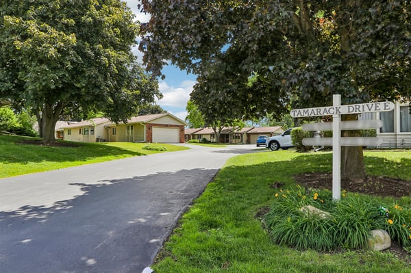 715 Tamarack DR E, West Bend, WI