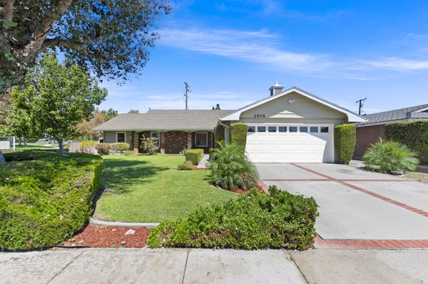 2505 E OshKosh Avenue, Anaheim, CA