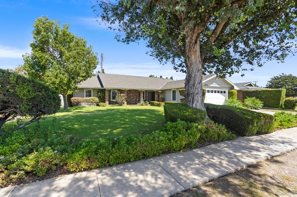 2505 E OshKosh Avenue, Anaheim, CA