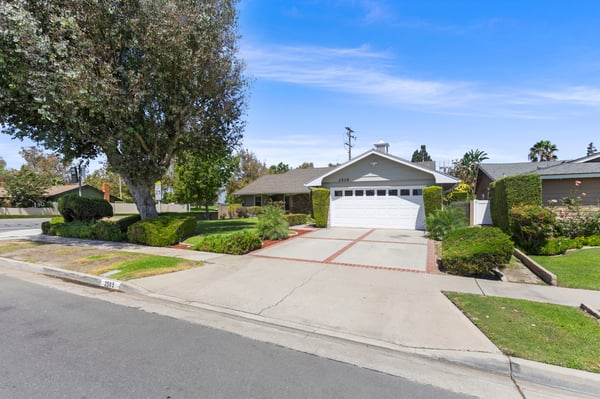 2505 E OshKosh Avenue, Anaheim, CA