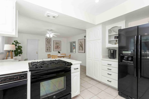 2505 E OshKosh Avenue, Anaheim, CA