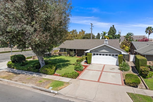 2505 E OshKosh Avenue, Anaheim, CA