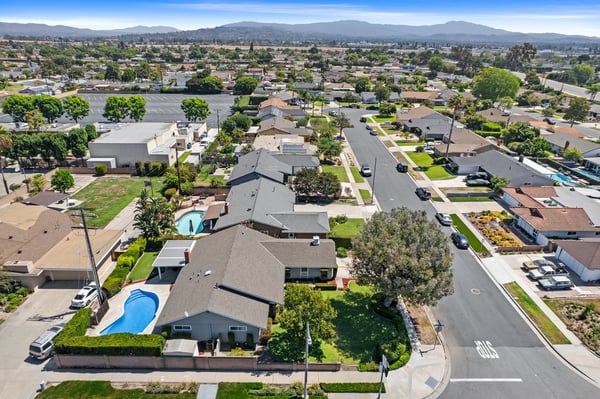 2505 E OshKosh Avenue, Anaheim, CA