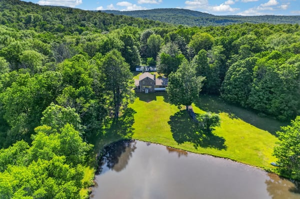 164 E Sterling Road, Newfoundland, PA