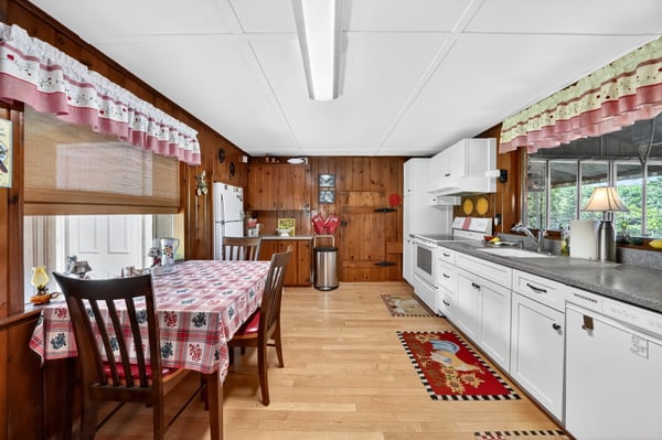 164 E Sterling Road, Newfoundland, PA