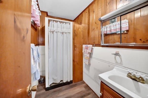 164 E Sterling Road, Newfoundland, PA