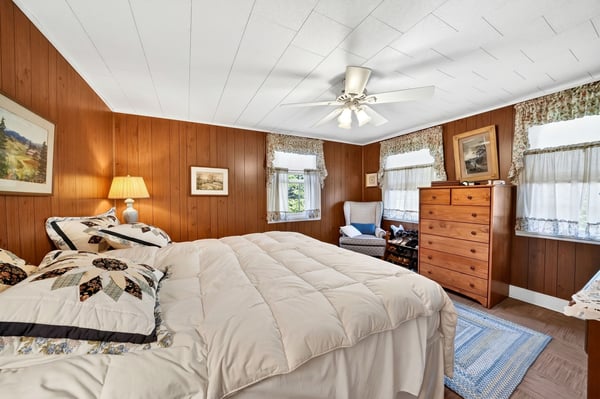 164 E Sterling Road, Newfoundland, PA