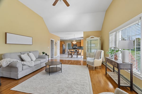 1 Squire Armour Rd, Windham, NH