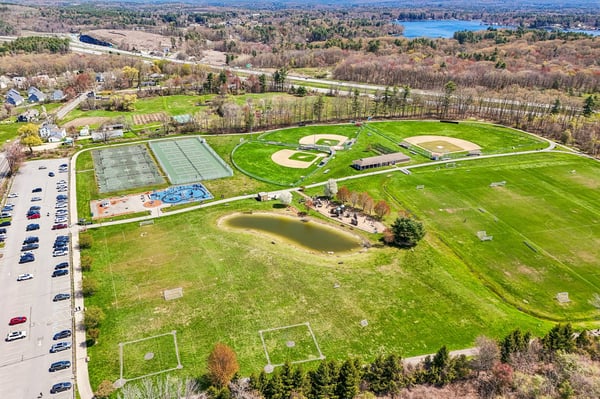 1 Squire Armour Rd, Windham, NH