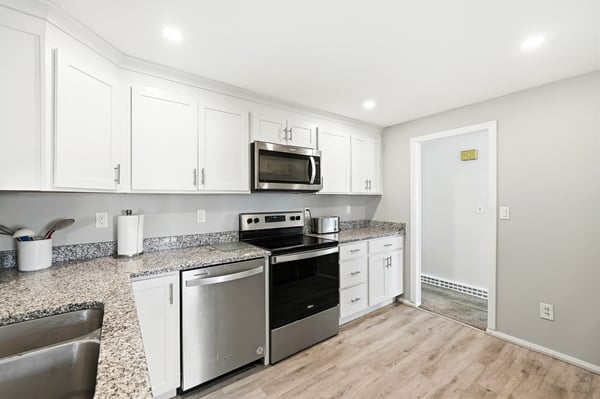 21 Carmine Rd, Nashua, NH
