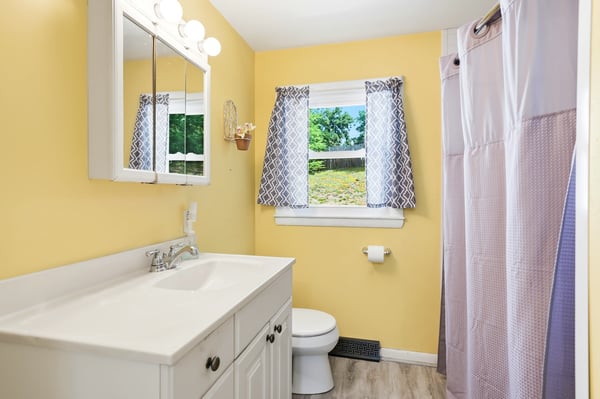 21 Carmine Rd, Nashua, NH