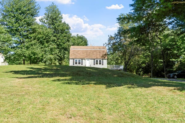 4 Maureen Circle, Londonderry, NH