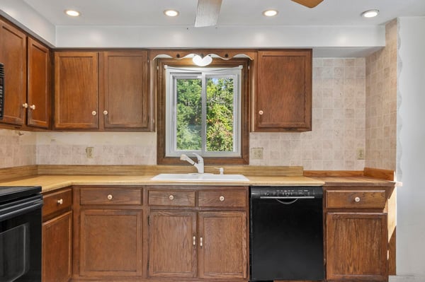4 Maureen Circle, Londonderry, NH