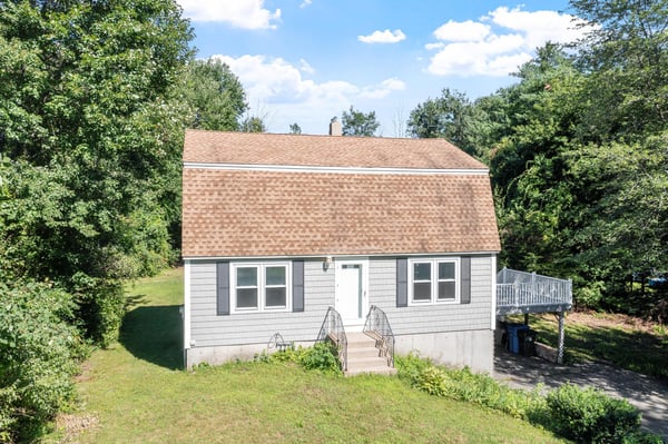 4 Maureen Circle, Londonderry, NH