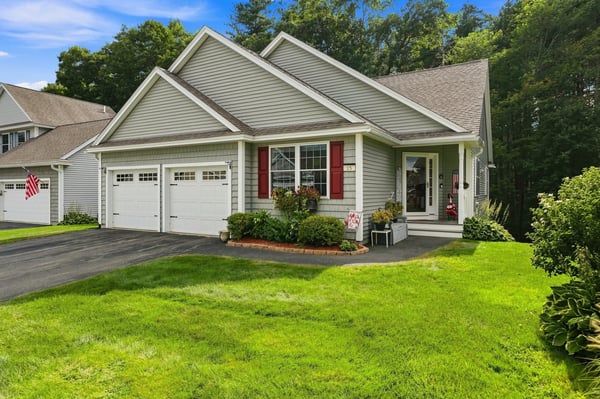 15 Tiffany Circle, Hudson, NH