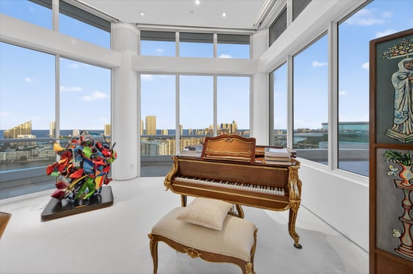 2600 Island Blvd PH-1, Aventura, FL
