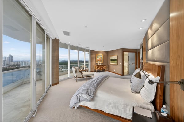 2600 Island Blvd PH-1, Aventura, FL