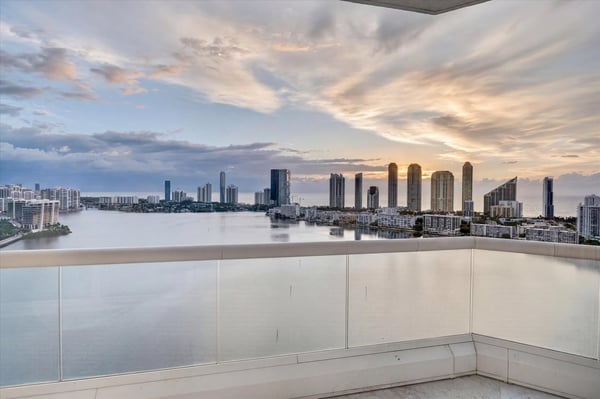 2600 Island Blvd PH-1, Aventura, FL