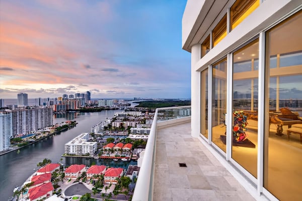 2600 Island Blvd PH-1, Aventura, FL