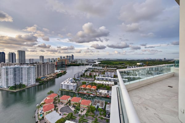 2600 Island Blvd PH-1, Aventura, FL