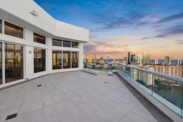 2600 Island Blvd PH-1, Aventura, FL