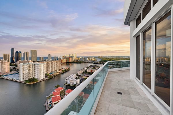 2600 Island Blvd PH-1, Aventura, FL