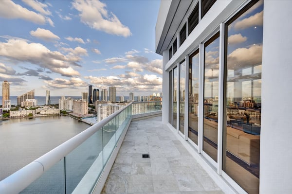 2600 Island Blvd PH-1, Aventura, FL