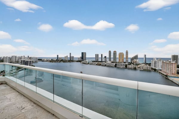 2600 Island Blvd PH-1, Aventura, FL