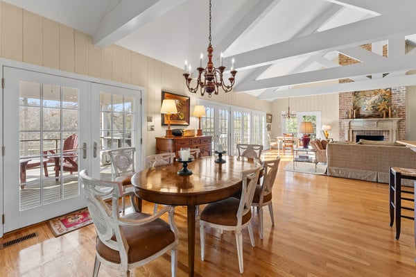 593 Glebe Road, Irvington, VA
