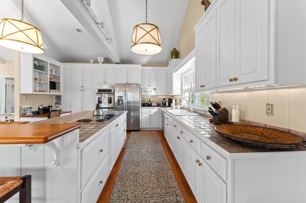 593 Glebe Road, Irvington, VA