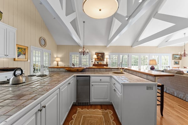 593 Glebe Road, Irvington, VA