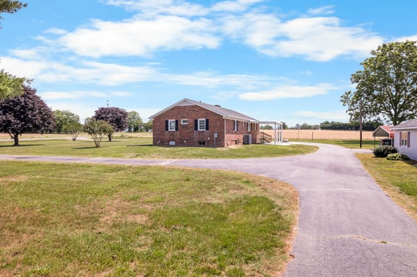 13226 Richmond Road, Warsaw, VA