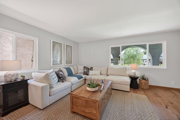 1121 Modesto Avenue, Camarillo, CA