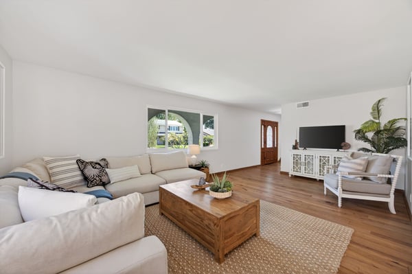 1121 Modesto Avenue, Camarillo, CA