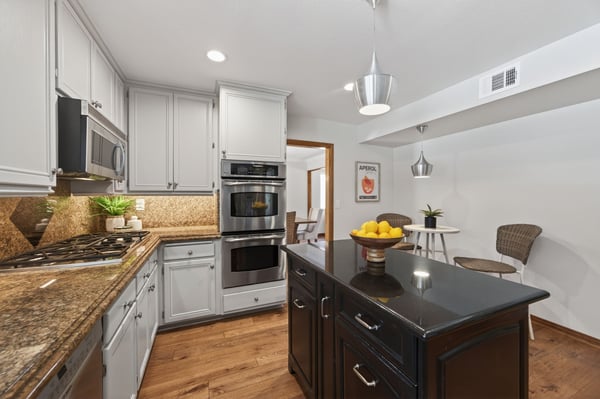 1121 Modesto Avenue, Camarillo, CA