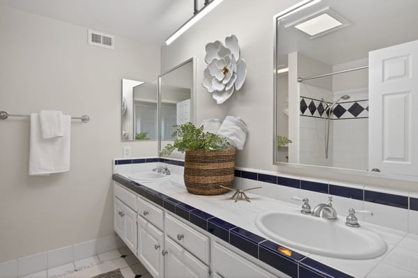 1121 Modesto Avenue, Camarillo, CA