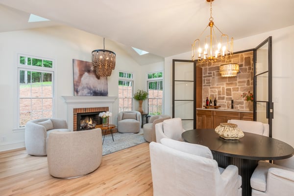 9460 Mistwater Close, Roswell, GA