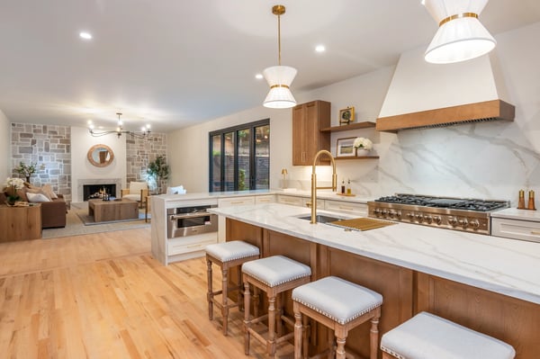 9460 Mistwater Close, Roswell, GA
