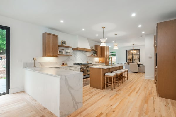 9460 Mistwater Close, Roswell, GA