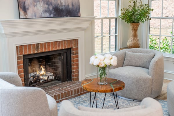 9460 Mistwater Close, Roswell, GA