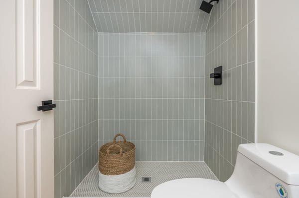 9460 Mistwater Close, Roswell, GA