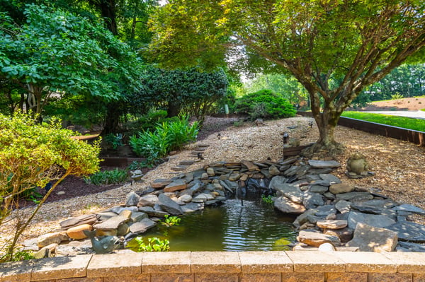 2865 Stoneglen Close, Roswell, GA