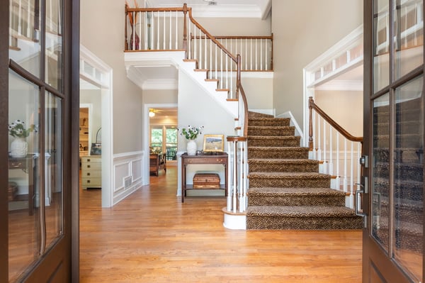 2865 Stoneglen Close, Roswell, GA