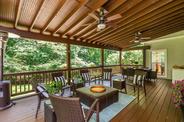 2865 Stoneglen Close, Roswell, GA