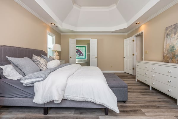 2865 Stoneglen Close, Roswell, GA